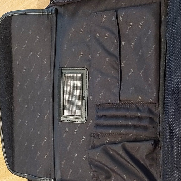 Targus Notebook Laptop carry case - Picture 3 of 8